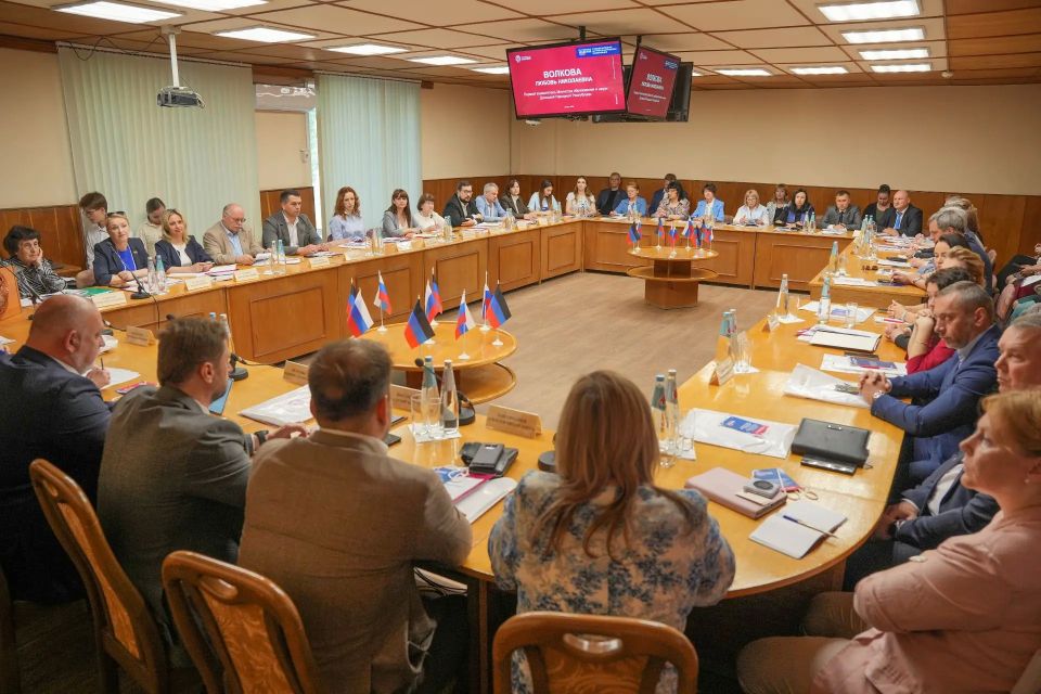 В четверг, 21 мая, на базе Донецкого филиала Президентской академии РАНХиГС состоялось открытие X Международной научно-практической конференции «Пути повышения эффективности управленческой деятельности органов...