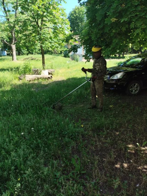О ХОДЕ РАБОТ ПО БЛАГОУСТРОЙСТВУ В Г. СВЕТЛОДАРСКЕ О ХОДЕ РАБОТ ПО БЛАГОУСТРОЙСТВУ В Г. СВЕТЛОДАРСКЕ
