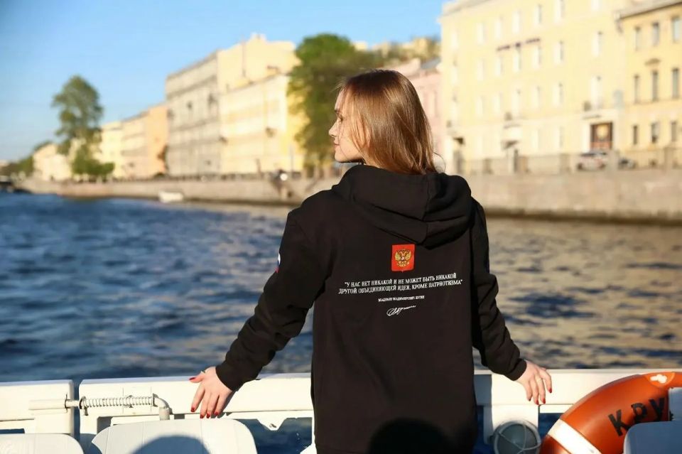 В Петербург на стажировку приехали 15 молодых лидеров из Мариуполя В Петербург на стажировку приехали 15 молодых лидеров из Мариуполя