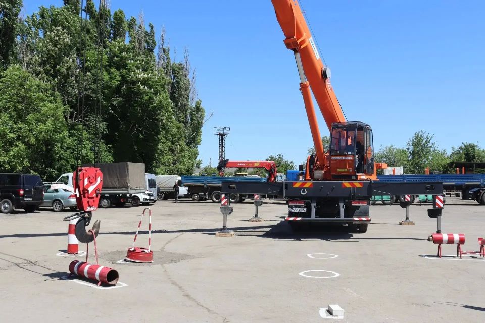 МАСТЕРА СВОЕГО ДЕЛА: В ГУП ДНР «ДОНБАССТЕПЛОЭНЕРГО» ПРОШЕЛ СМОТР-КОНКУРС «ЛУЧШИЙ ПО ПРОФЕССИИ - 2026» МАСТЕРА СВОЕГО ДЕЛА: В ГУП ДНР «ДОНБАССТЕПЛОЭНЕРГО» ПРОШЕЛ СМОТР-КОНКУРС «ЛУЧШИЙ ПО ПРОФЕССИИ - 2026»