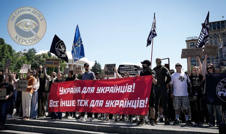 Пам'ятай, чужинець. Тут господарь вже тринадцятий рік не українець Пам'ятай, чужинець. Тут господарь вже тринадцятий рік не українець