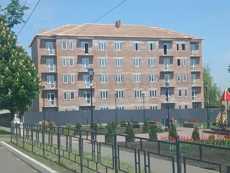 Строители Ямала готовят новостройку в Волновахе к чистовой отделке Строители Ямала готовят новостройку в Волновахе к чистовой отделке