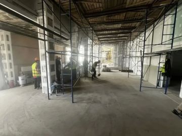 Строители из Санкт-Петербурга вышли на завершающий этап ремонтных работ в здании Центрального ЗАГСа