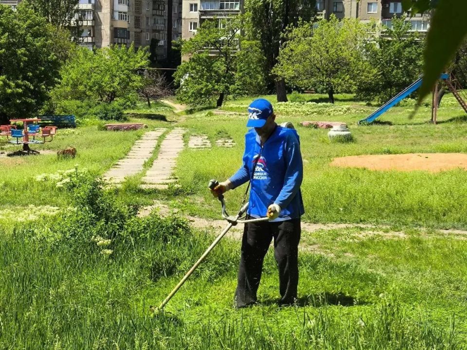 Не словом, а делом! Добрые дела продолжают совершаться силами активистов "ЕДИНОЙ РОССИИ" Не словом, а делом! Добрые дела продолжают совершаться силами активистов "ЕДИНОЙ РОССИИ"