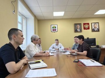 Врип главы муниципального образования Старобешевский муниципальный округ Алексей Черкашин провел оперативное совещание, на котором обсудили ключевые вопросы округа