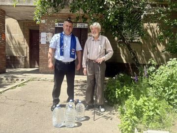 Председать Донецкого городского совета Юрий Атаманов принял участие в акции «Маленькие добрые дела»
