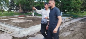В рамках реализации программы Формирования комфортной городской среды и проекта «Единой России» «Городская среда» председатель Тельмановского муниципального совета Дмитрий Липчанский провел мониторинг работ по...