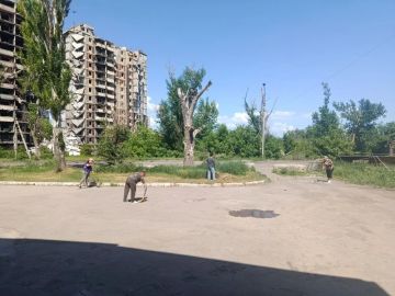 Вместе со всем округом дружно потрудились на общемуниципальном субботнике и жители Авдеевки