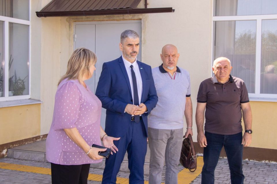 Алексей Дорофеев: Школа, где дети запускают шары в небо Алексей Дорофеев: Школа, где дети запускают шары в небо