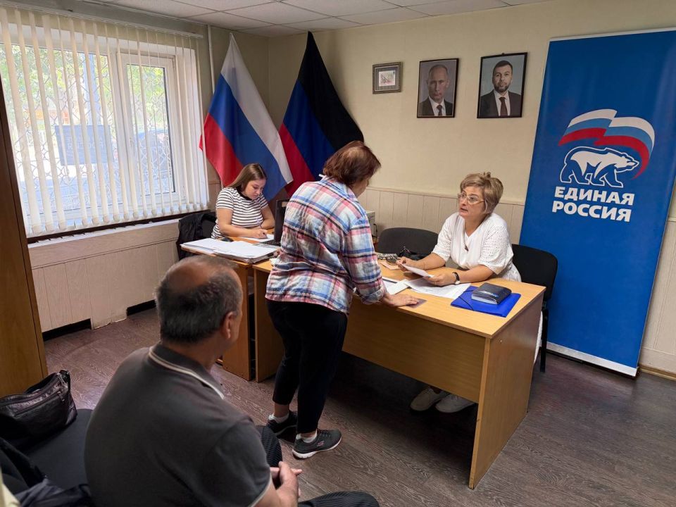 В общественной приёмной прошёл приём депутата городского совета