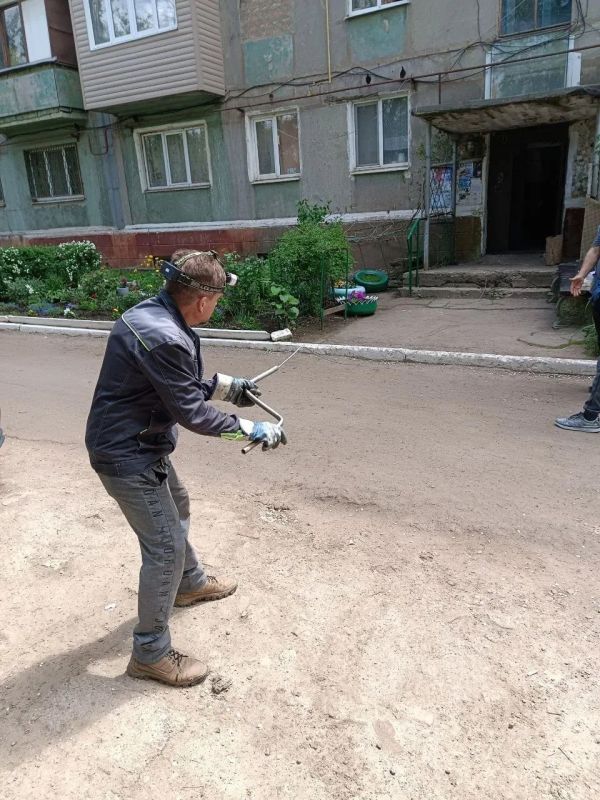 Иван Приходько: Уважаемые жители Горловки! Представляю вам еженедельный отчет о деятельности Горловского филиала единого регионального фонда по управлению многоквартирными домами на территории Донецкой Народной Республики Иван Приходько: Уважаемые жители Горловки! Представляю вам еженедельный отчет о деятельности Горловского филиала единого регионального фонда по управлению многоквартирными домами на территории Донецкой Народной Республики