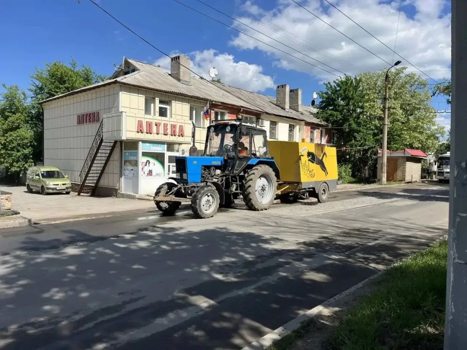 МУП «Простор» ежедневно выполняет все необходимые работы по содержанию городских улиц МУП «Простор» ежедневно выполняет все необходимые работы по содержанию городских улиц