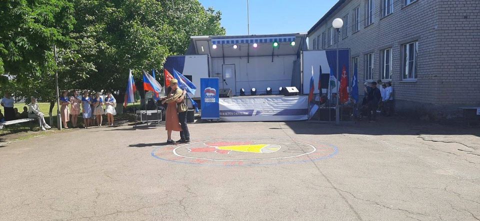 22 мая на территории ГБОУ «Зеленоярская школа Володарского м.о.» состоялась военно-патриотическая игра «Наследники Победы 2.0.», посвящённая 81-й годовщине Победы в Великой Отечественной войне, Году единства народов России и... 22 мая на территории ГБОУ «Зеленоярская школа Володарского м.о.» состоялась военно-патриотическая игра «Наследники Победы 2.0.», посвящённая 81-й годовщине Победы в Великой Отечественной войне, Году единства народов России и...