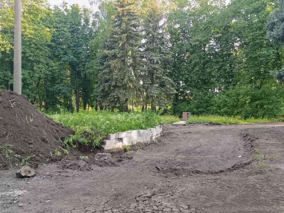 Стартовали работы по благоустройству парка культуры и отдыха в г. о. Иловайск Стартовали работы по благоустройству парка культуры и отдыха в г. о. Иловайск