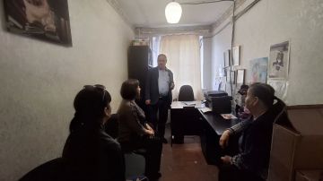 Сегодня состоялась встреча депутата Тельмановского муниципального совета Владимира Ермака, с коллективом редакции газеты «Новая Нива (ДНР)» ГУП ДНР «РМХ»