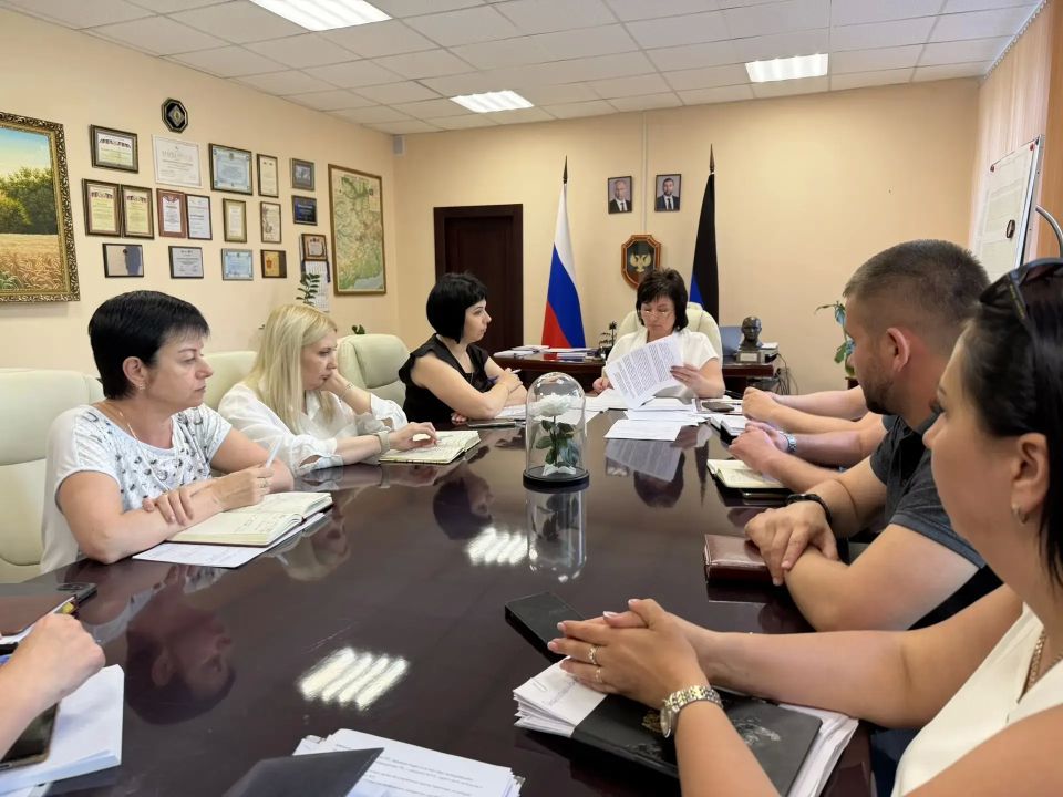 Наталья Великодная: Провела рабочее совещание с участием заместителей и начальников структурных подразделений Наталья Великодная: Провела рабочее совещание с участием заместителей и начальников структурных подразделений