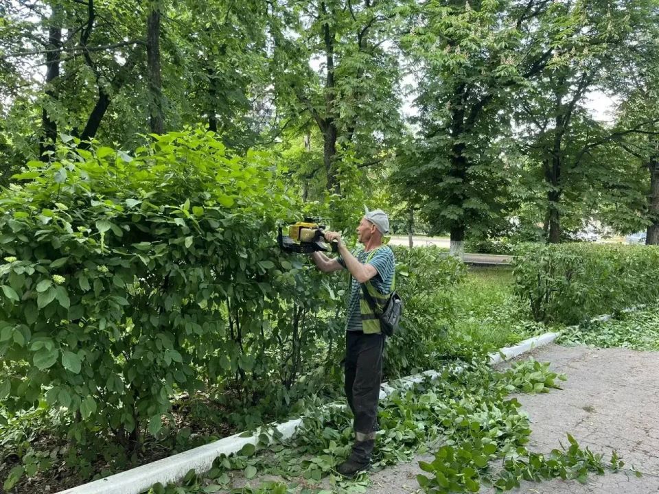 МУП «Простор» ежедневно выполняет все необходимые работы по содержанию городских улиц МУП «Простор» ежедневно выполняет все необходимые работы по содержанию городских улиц