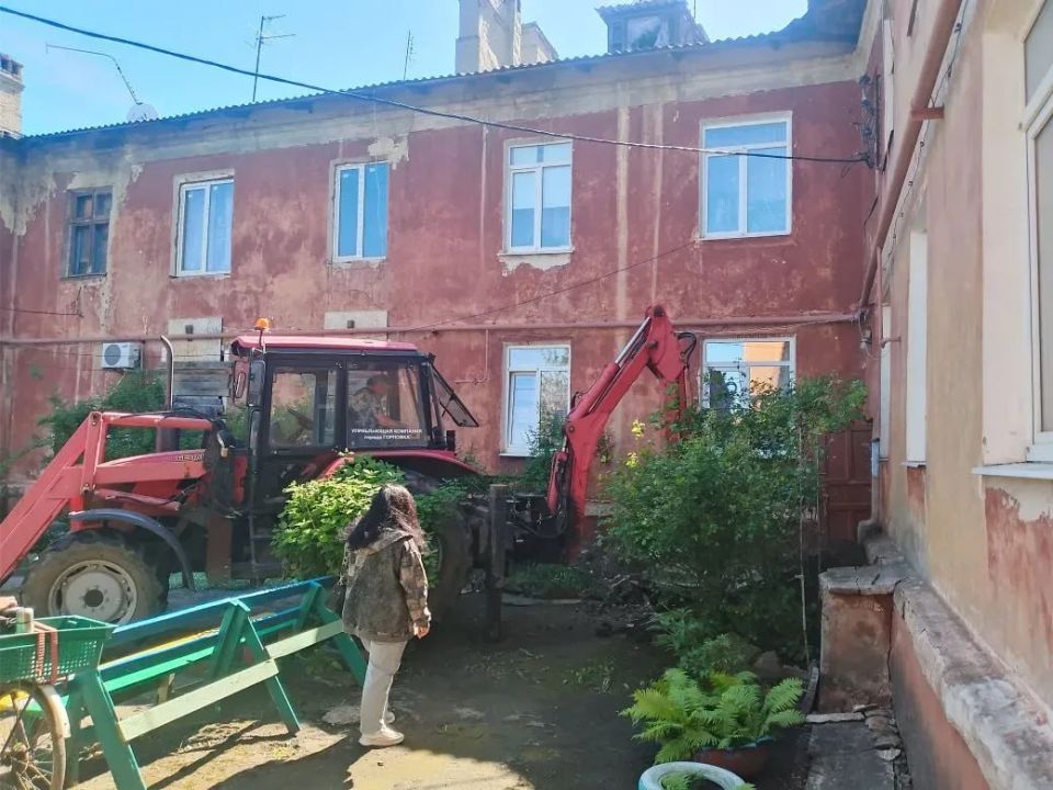Иван Приходько: Уважаемые жители Горловки! Представляю вам еженедельный отчет о деятельности Горловского филиала единого регионального фонда по управлению многоквартирными домами на территории Донецкой Народной Республики Иван Приходько: Уважаемые жители Горловки! Представляю вам еженедельный отчет о деятельности Горловского филиала единого регионального фонда по управлению многоквартирными домами на территории Донецкой Народной Республики
