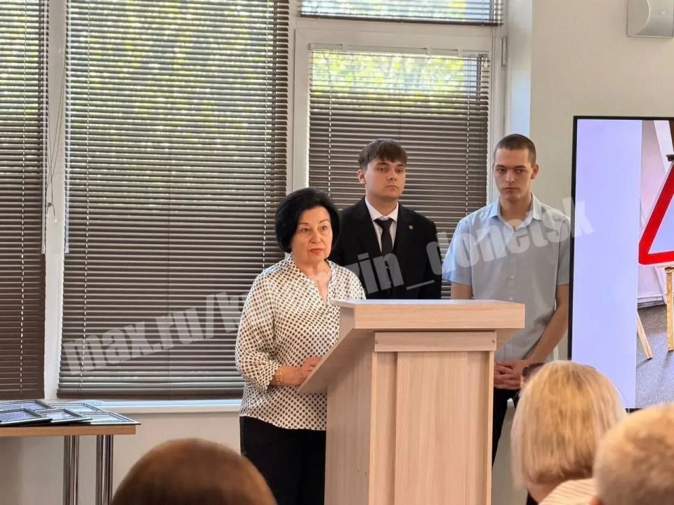 Алексей Кулемзин: 22 мая 2026 года в Центре «Точка кипения Донецк» в рамках проекта «За безопасность дорожного движения», партийного проекта ЕР «Безопасные дороги» и XI Республиканской недели безопасности дорожного движения... Алексей Кулемзин: 22 мая 2026 года в Центре «Точка кипения Донецк» в рамках проекта «За безопасность дорожного движения», партийного проекта ЕР «Безопасные дороги» и XI Республиканской недели безопасности дорожного движения...