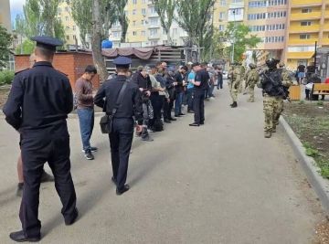 Полицейские контролируют соблюдение законодательства в сфере миграции
