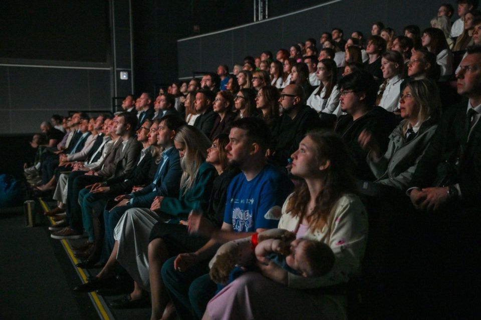 Мария Львова-Белова: Сегодня премьера нашего документального фильма «СВОи дети» – в гостеприимном зале «Горький холл» на Киностудии Горького Мария Львова-Белова: Сегодня премьера нашего документального фильма «СВОи дети» – в гостеприимном зале «Горький холл» на Киностудии Горького
