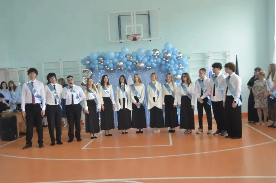 Прозвенели последние звонки Прозвенели последние звонки