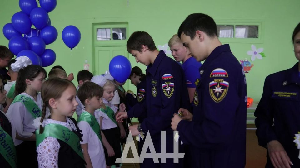«Шанс» на жизнь: макеевские школьники принесли клятву спасателей «Шанс» на жизнь: макеевские школьники принесли клятву спасателей