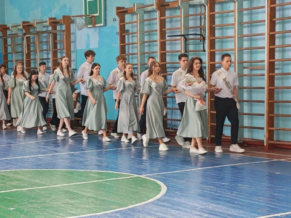 Последний звонок - праздник юности и надежд Последний звонок - праздник юности и надежд
