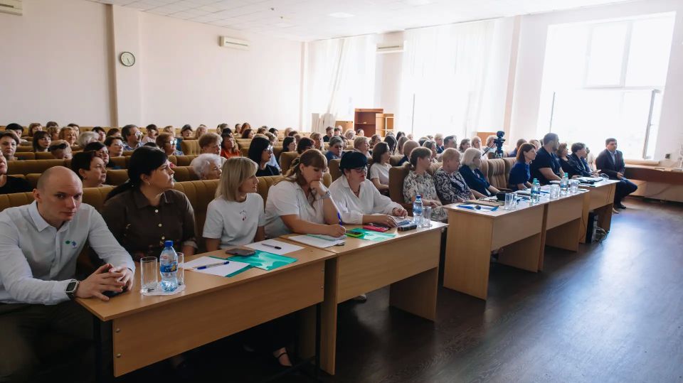 Встреча с трудовым коллективом: открытый диалог о важном Встреча с трудовым коллективом: открытый диалог о важном