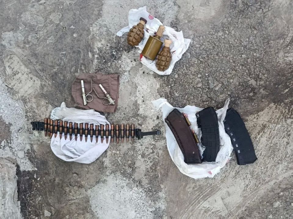 Сотрудники полиции выявили факт незаконного хранения взрывных устройств и боеприпасов Сотрудники полиции выявили факт незаконного хранения взрывных устройств и боеприпасов