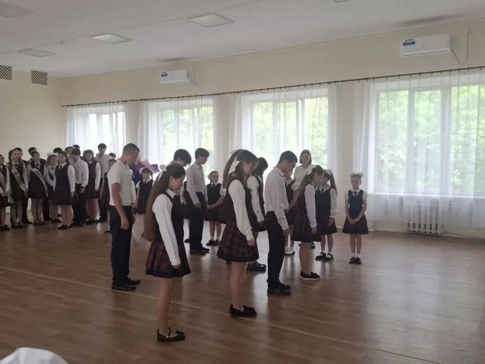Последний звонок в школе №2 Последний звонок в школе №2