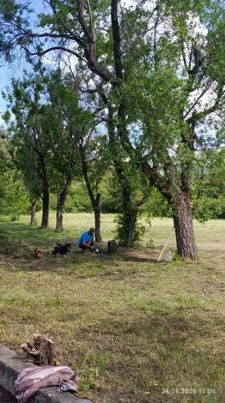 Чистота в родном селе начинается с инициативы! На днях жители села Коммуна (городской округ Дебальцево) объединились, чтобы навести порядок на своей территории Чистота в родном селе начинается с инициативы! На днях жители села Коммуна (городской округ Дебальцево) объединились, чтобы навести порядок на своей территории