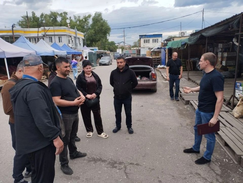 Сегодня, 26 мая 2026 в Кировском районе города Донецк по адресу: ул. Айлантовая, 1А, прошла встреча с мигрантами, проживающими в районе