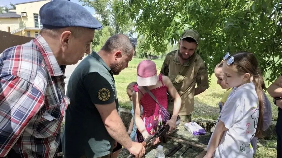 Как прошёл «День с героем» в Комитете семей воинов Отечества Донецкой Народной Республики Как прошёл «День с героем» в Комитете семей воинов Отечества Донецкой Народной Республики