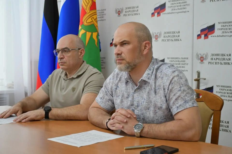 В Дебальцево обсудили насущные вопросы ветеранов боевых действий и участников СВО В Дебальцево обсудили насущные вопросы ветеранов боевых действий и участников СВО