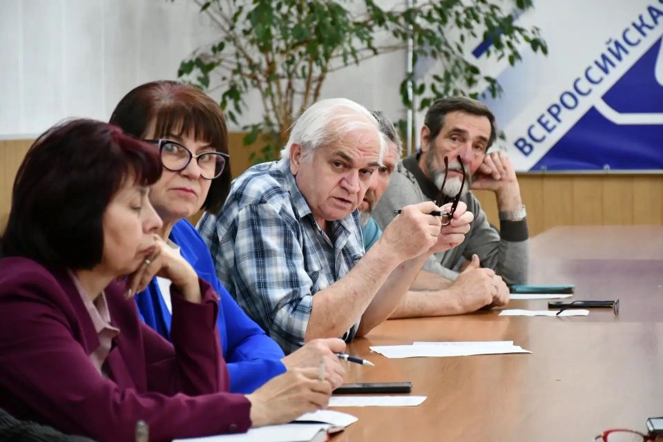 В Дебальцево обсудили насущные вопросы ветеранов боевых действий и участников СВО В Дебальцево обсудили насущные вопросы ветеранов боевых действий и участников СВО