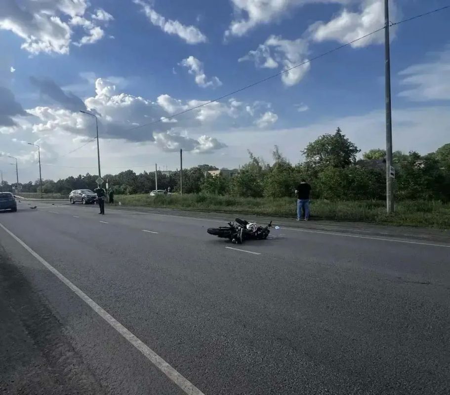За выходные дни полицейские зарегистрировали ряд ДТП с участием несовершеннолетних, один из подростков погиб За выходные дни полицейские зарегистрировали ряд ДТП с участием несовершеннолетних, один из подростков погиб