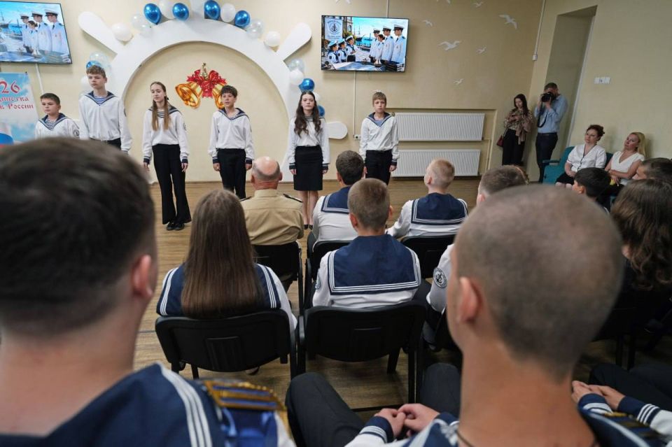 Мариупольские школы и лицеи отметили последний звонок Мариупольские школы и лицеи отметили последний звонок