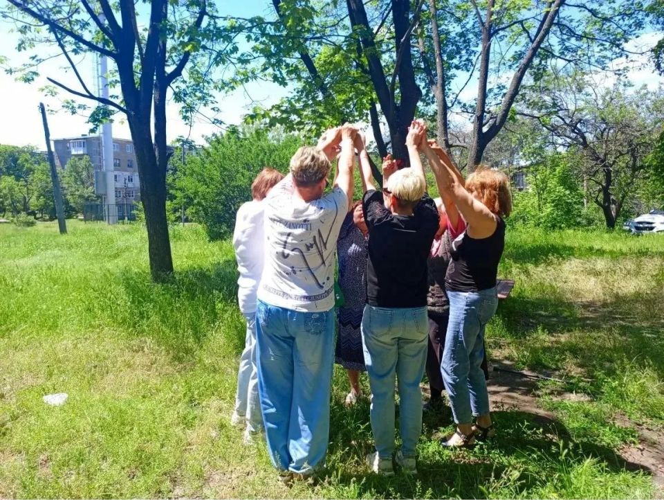 Весеннее вдохновение на природе: наши подопечные наслаждаются активным долголетием! Весеннее вдохновение на природе: наши подопечные наслаждаются активным долголетием!