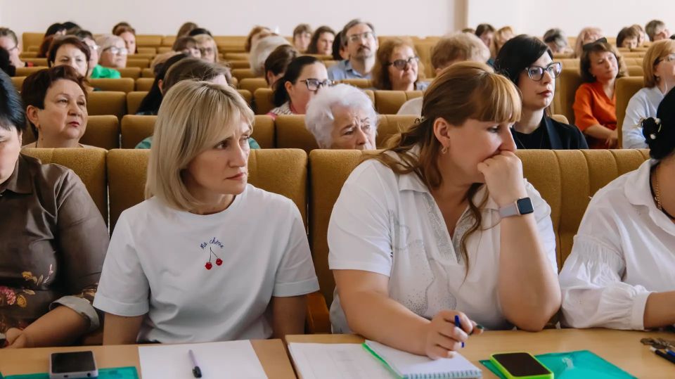 Встреча с трудовым коллективом: открытый диалог о важном Встреча с трудовым коллективом: открытый диалог о важном