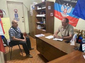 26 мая 2026г., Председатель Дебальцевского городского совета Шульженко Сергей Васильевич, провёл личный прием граждан в местной общественной приёмной Дебальцевского местного отделения Партии "Единая Россия" в посёлке...