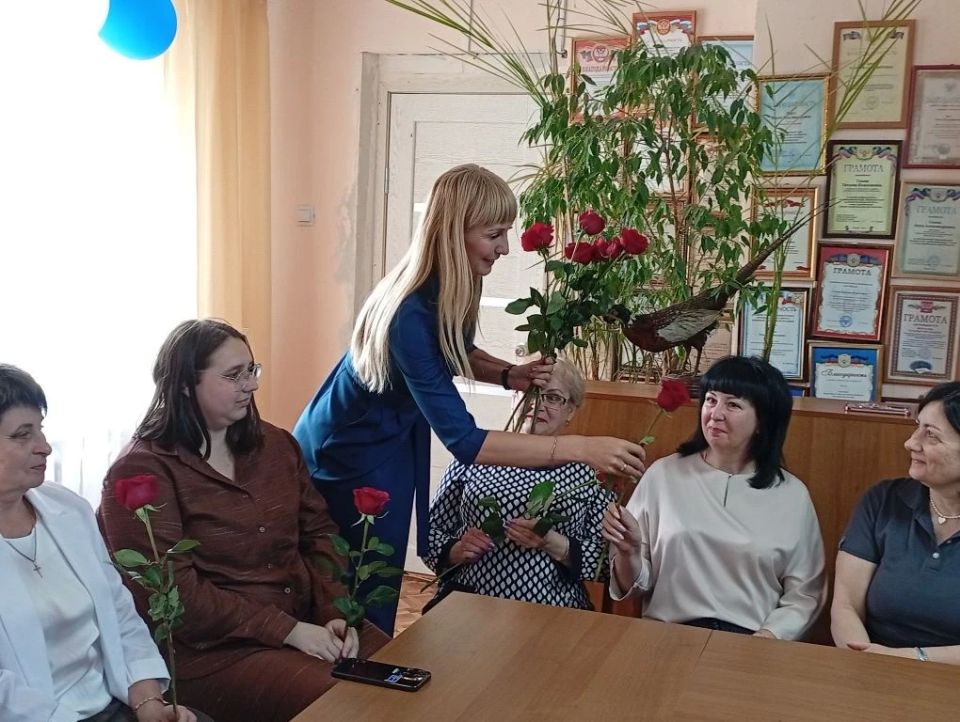 В преддверии профессионального праздника – Общероссийского дня библиотек – наших хранителей мудрости поздравила первый заместитель главы администрации округа Юлия Рачек В преддверии профессионального праздника – Общероссийского дня библиотек – наших хранителей мудрости поздравила первый заместитель главы администрации округа Юлия Рачек