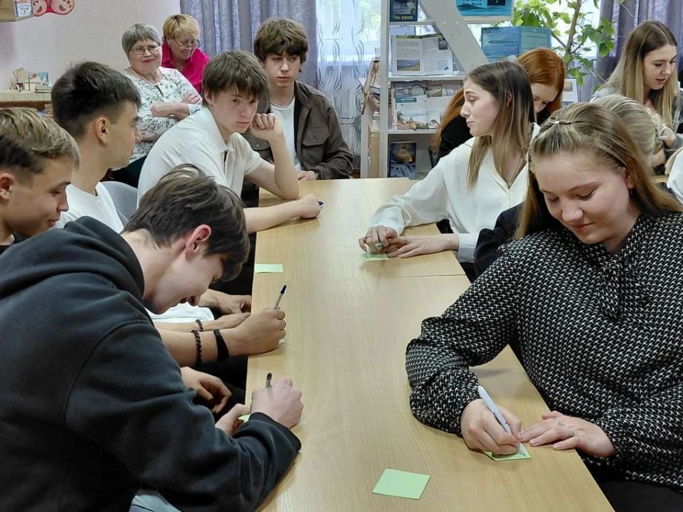 «Сегодня я — библиотекарь»в Иловайске «Сегодня я — библиотекарь»в Иловайске