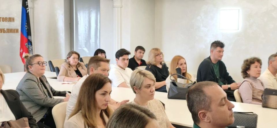 На площадке Министерства промышленности и торговли Донецкой Народной Республики состоялось совещание по подготовке к введению на территории Донецкой Народной Республики обязательной цифровой маркировки товаров средствами... На площадке Министерства промышленности и торговли Донецкой Народной Республики состоялось совещание по подготовке к введению на территории Донецкой Народной Республики обязательной цифровой маркировки товаров средствами...