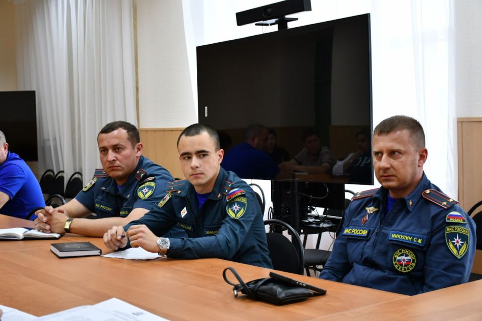 Сергей Желновач: 26 мая под председательством заместителя главы администрации городского округа Дебальцево Глебова Евгения Юрьевича в зале заседаний администрации городского округа Дебальцево прошло заседание комиссии по... Сергей Желновач: 26 мая под председательством заместителя главы администрации городского округа Дебальцево Глебова Евгения Юрьевича в зале заседаний администрации городского округа Дебальцево прошло заседание комиссии по...
