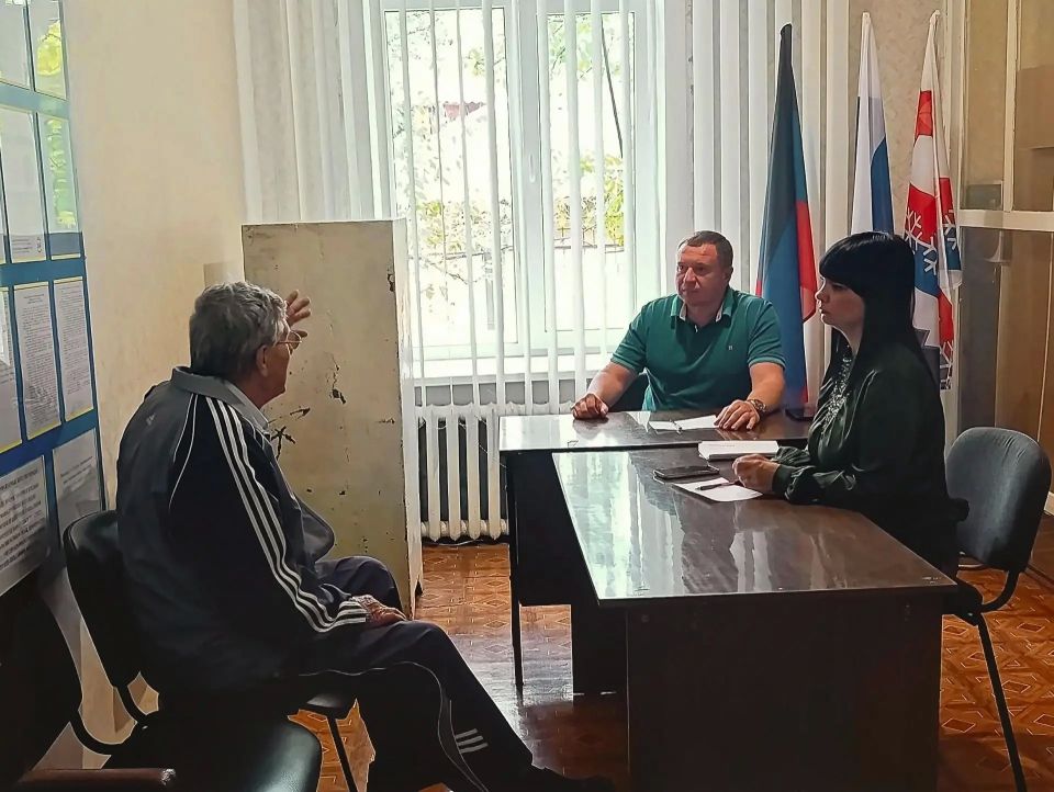Глава Снежного ответил на вопросы жителей Глава Снежного ответил на вопросы жителей