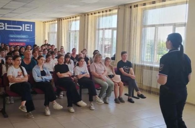 В преддверии летних каникул полицейские ведут профилактическую работу В преддверии летних каникул полицейские ведут профилактическую работу