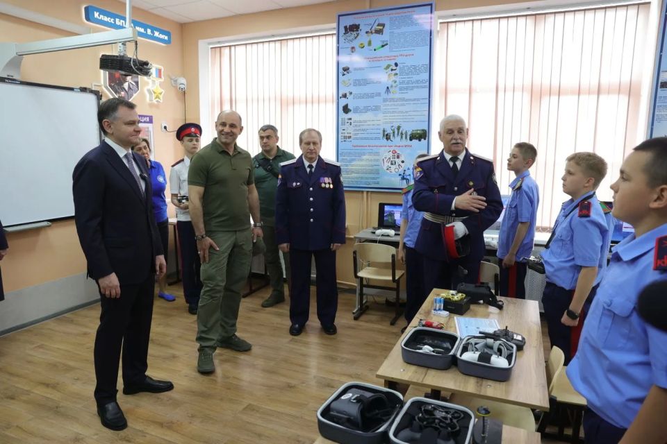 Артём Жога: В городе Шахты Ростовской области посетил кадетский корпус им. генерала Бакланова. Это не просто учебное заведение, а место, где хранятся и передаются из поколения в поколение вековые традиции российского... Артём Жога: В городе Шахты Ростовской области посетил кадетский корпус им. генерала Бакланова. Это не просто учебное заведение, а место, где хранятся и передаются из поколения в поколение вековые традиции российского...