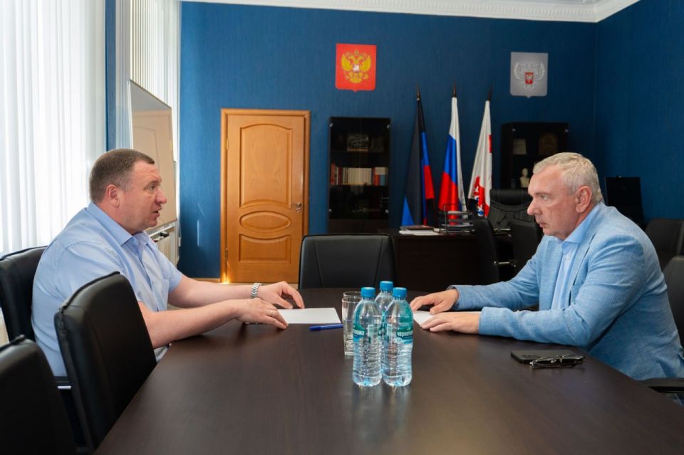 Провели рабочую встречу с главой городского округа Снежное Сергеем Ермаковым