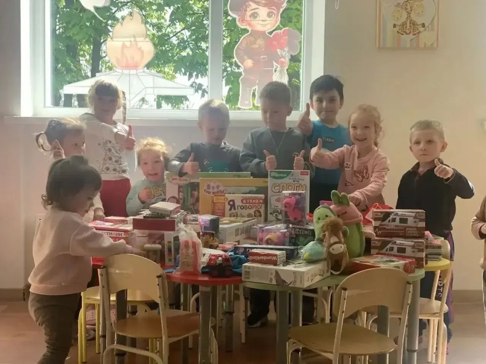 Детский сад «Мамонтенок» из Салехарда помог коллегам из Волновахского округа